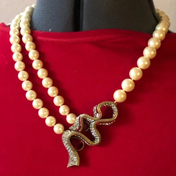 Heidi Daus 🆕 “Sweeter Than Candy”Swarovski Crystals Necklace & cream beads